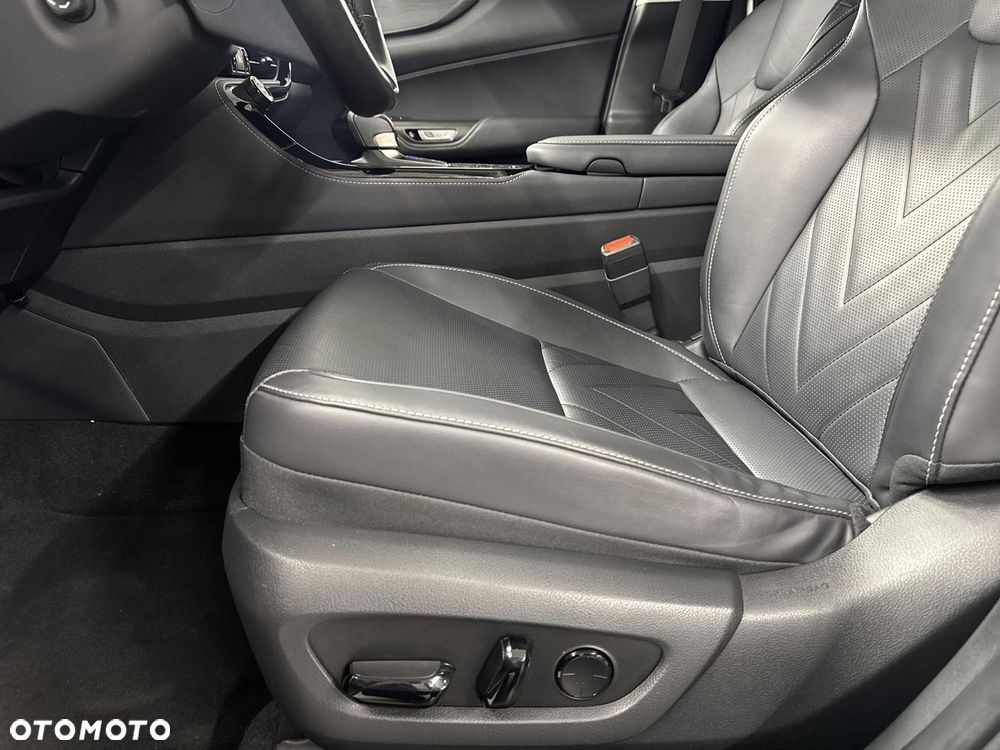 Lexus NX - 16