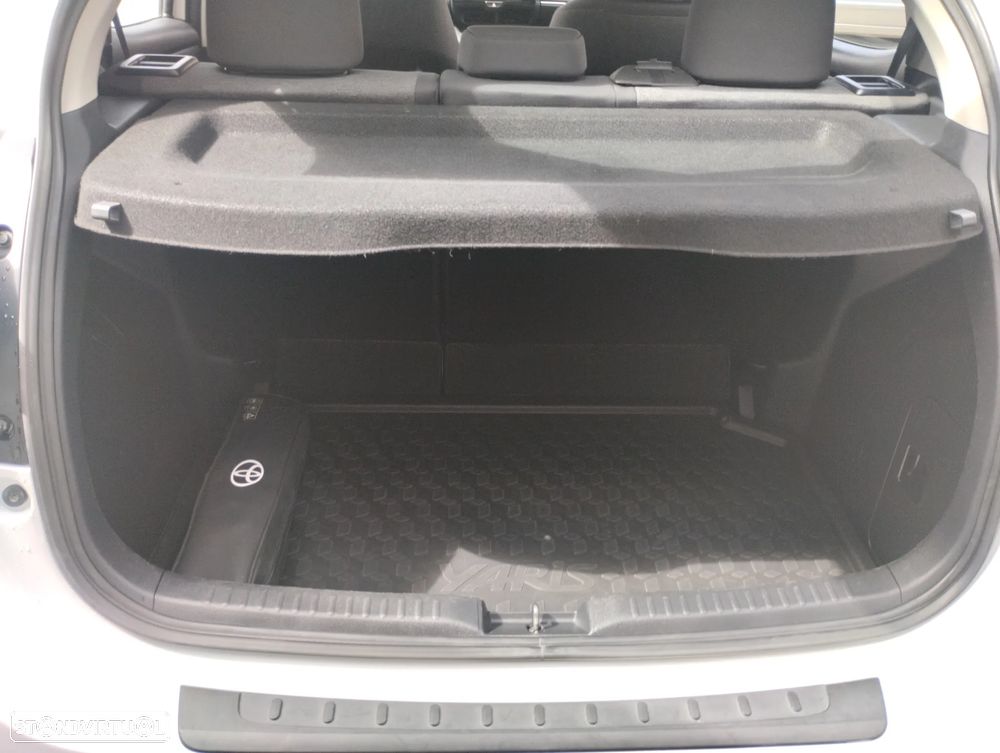 Toyota Yaris 1.5 HDF Comfort Plus - 19