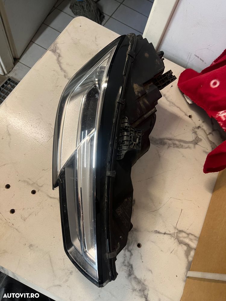 Far dreapta Bixenon complet audi a4 b9 2017 - 3