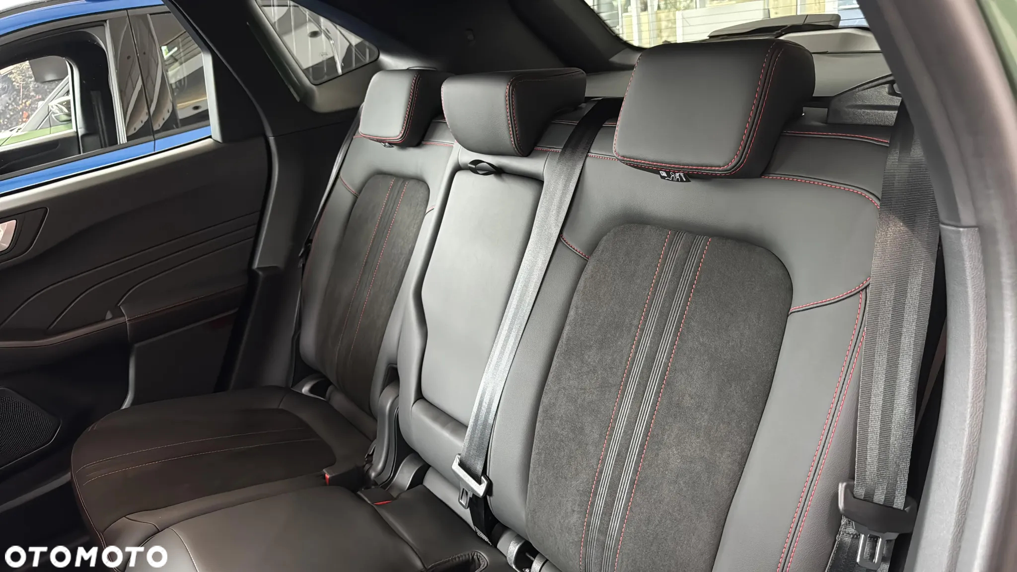 Ford Kuga 1.5 EcoBoost FWD ST-Line X - 18