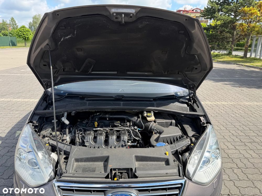 Ford Galaxy - 24