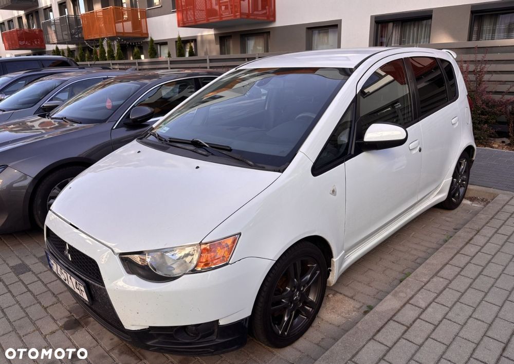 Mitsubishi Colt - 1