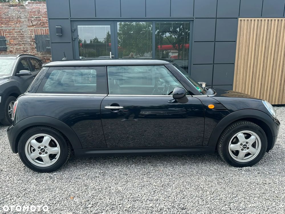 MINI ONE Standard - 27