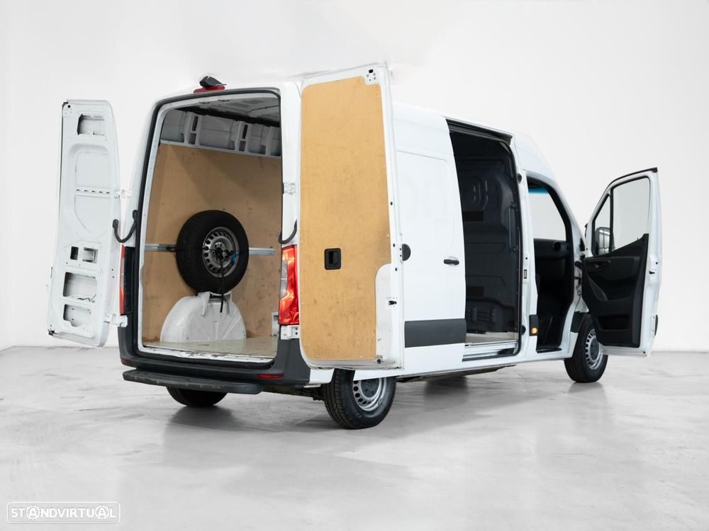 Mercedes-Benz E-SPRINTER - 4