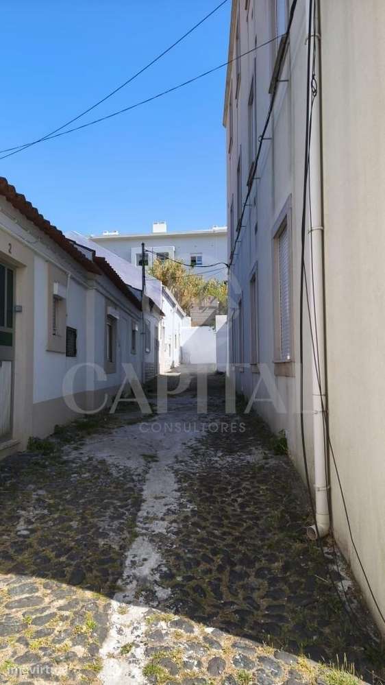 Duas moradias remodeladas com 9 quartos, junto ao Polo Universitário d - Grande imagem: 4/8