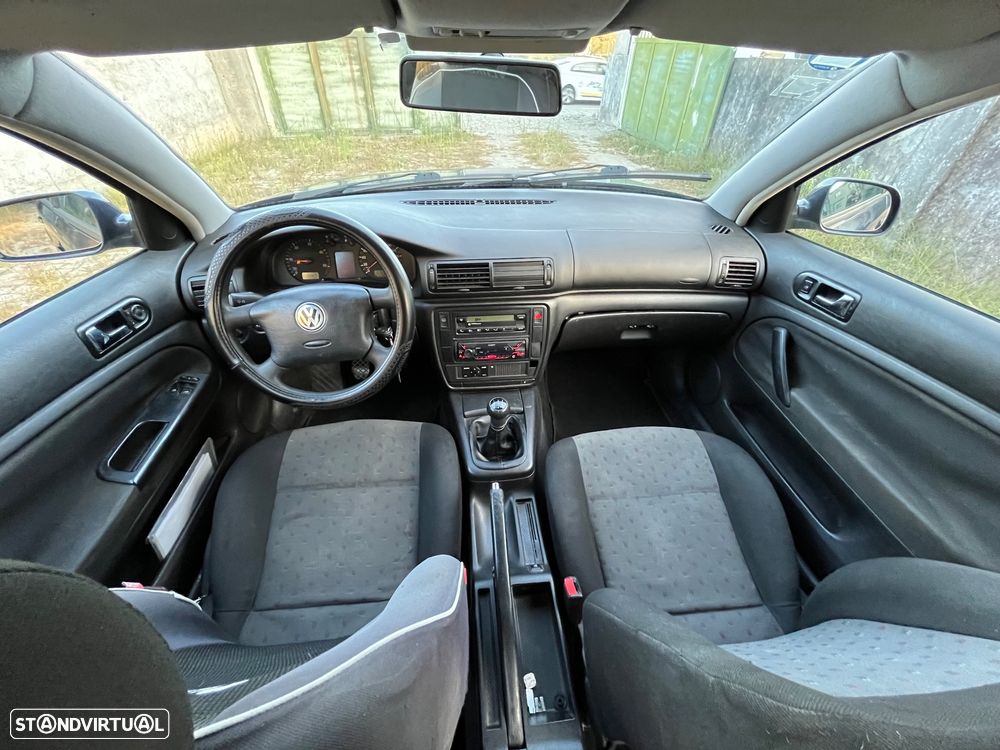 VW Passat 1.9 TDi Confortline - 6