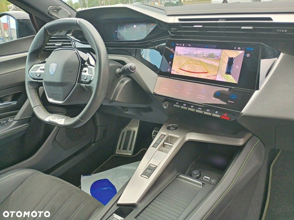 Peugeot 408 - 18