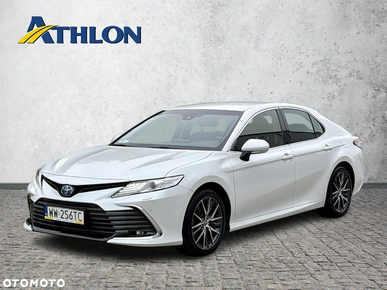 Toyota Camry - 1