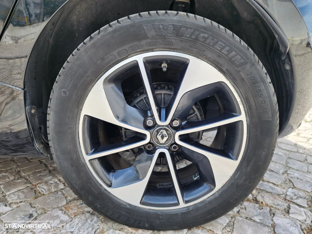 Renault Zoe (c/ Bateria) Limited 40 - 18