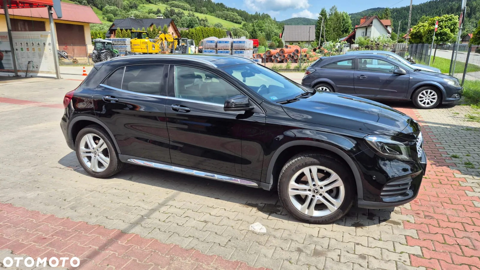 Mercedes-Benz GLA 250 4-Matic - 4
