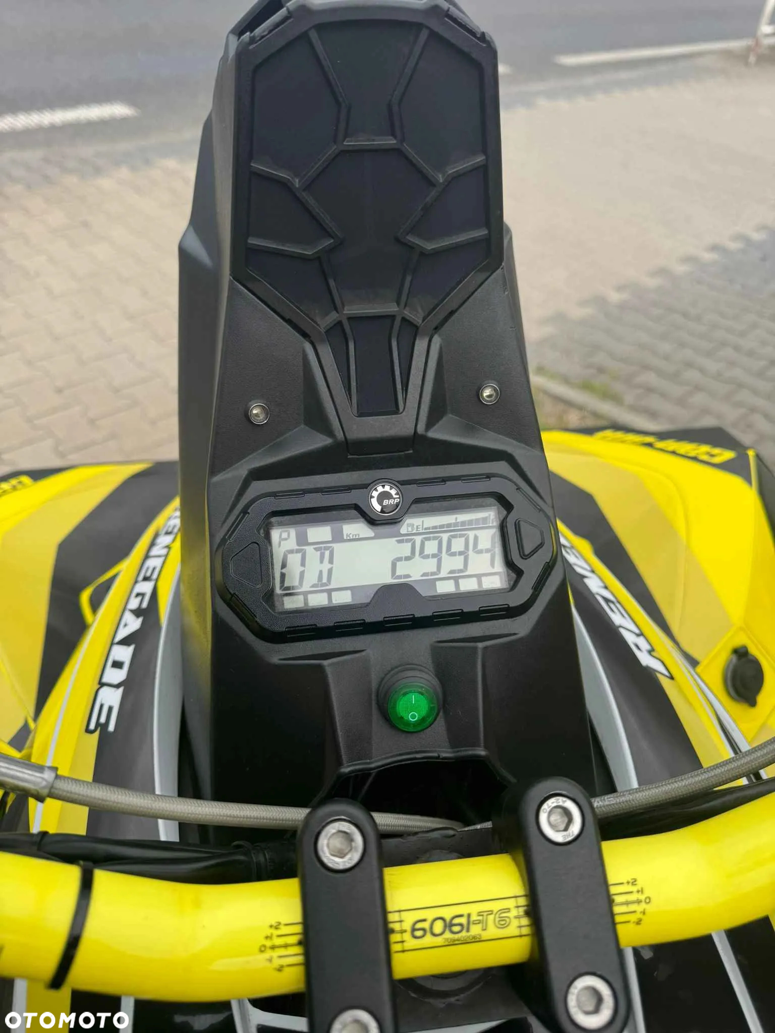 Can-Am Renegade - 11
