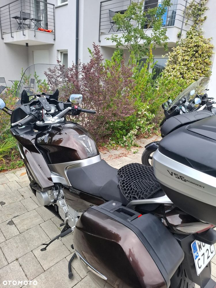 Yamaha FJR - 2