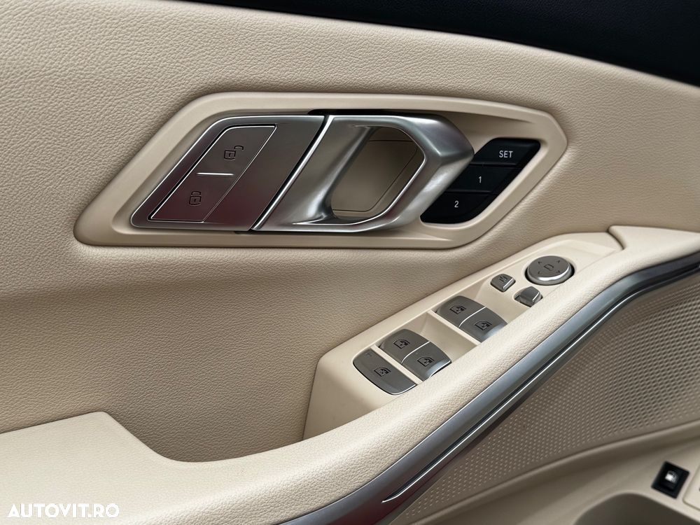 BMW Seria 3 330e xDrive Aut. Luxury Line - 23