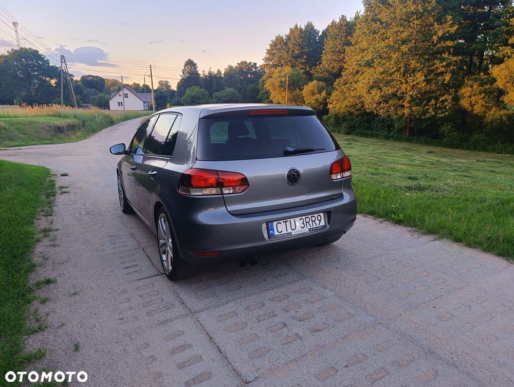 Volkswagen Golf - 8