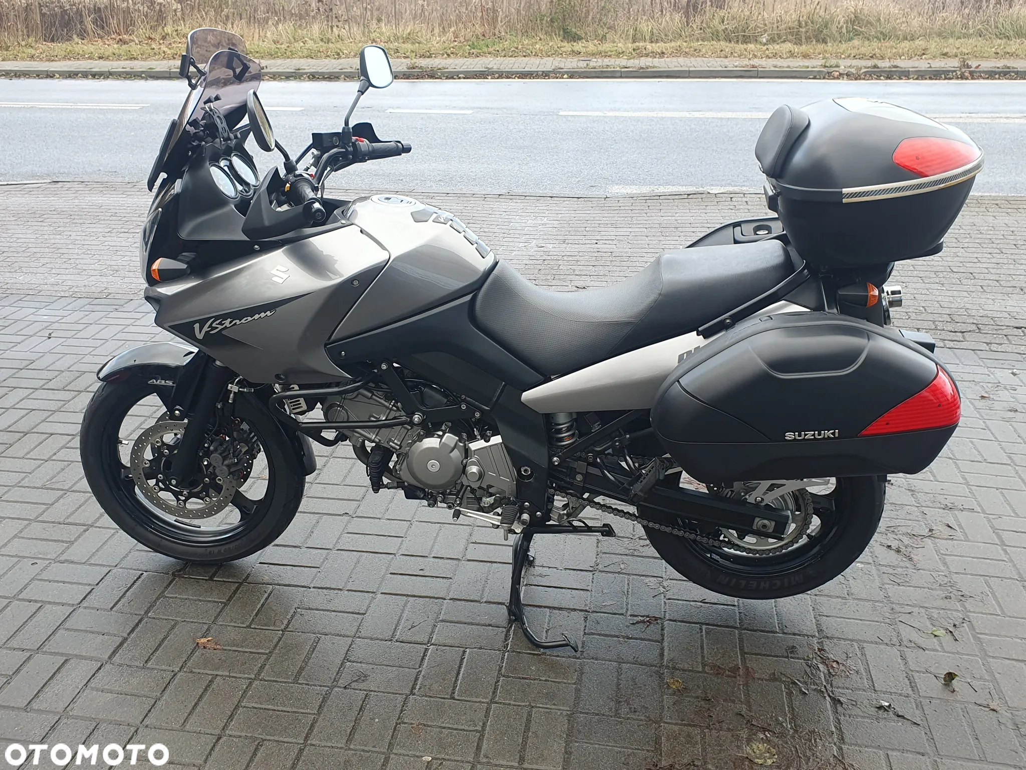 Suzuki V-STROM - 8