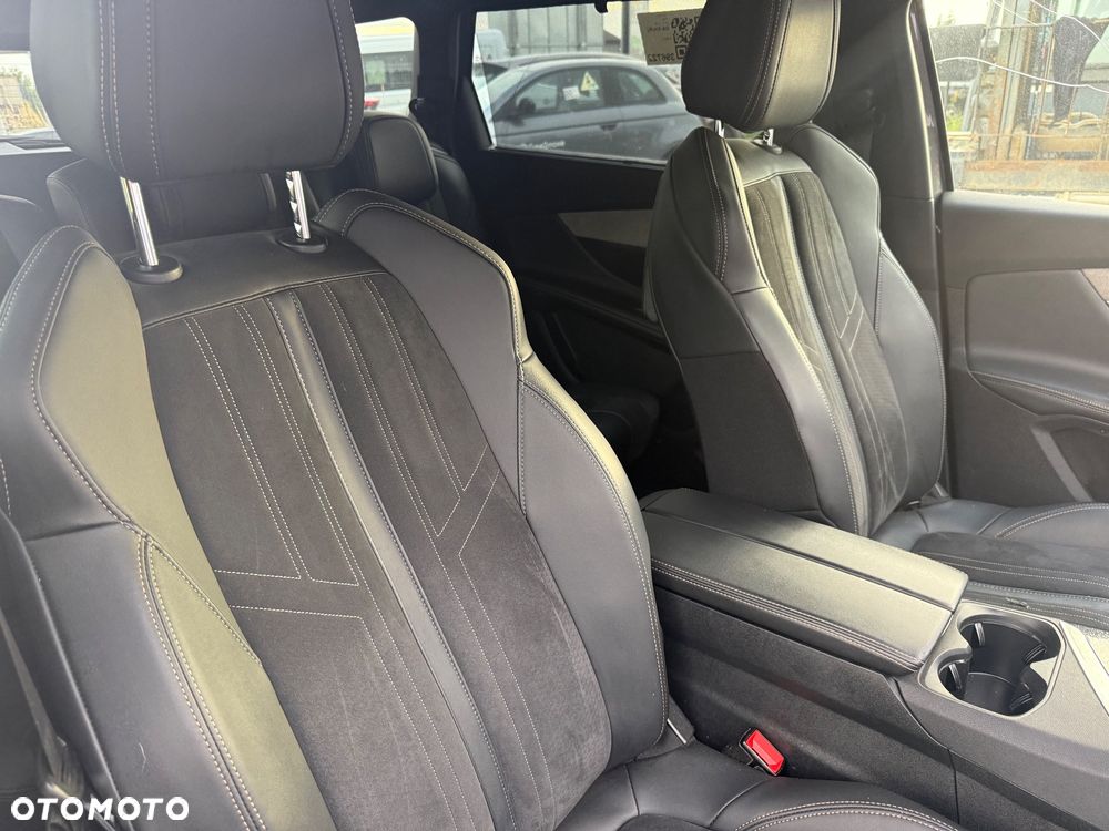 Peugeot 5008 - 11