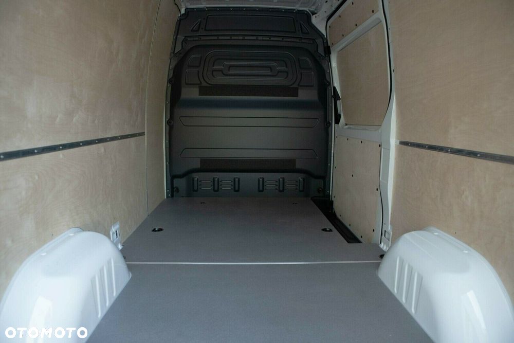 Mercedes-Benz Sprinter - 16