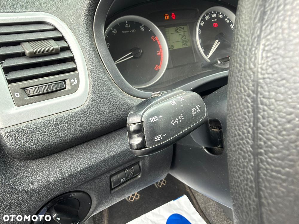 Skoda Fabia 1.4 16V STYLE Edition - 10