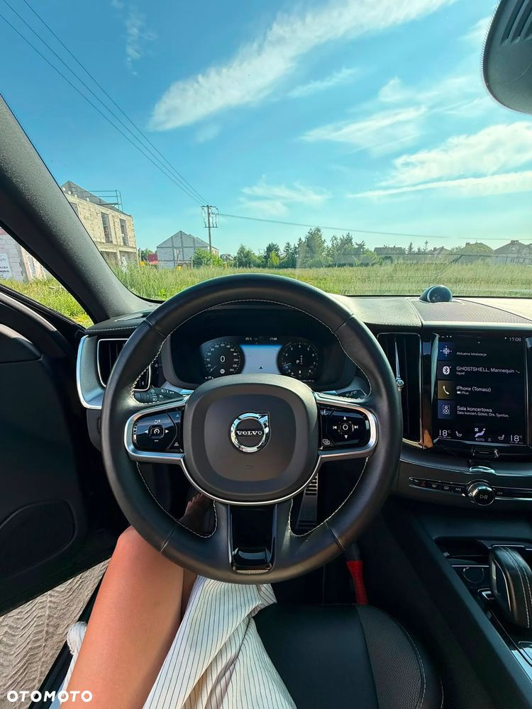 Volvo XC 60 B5 B AWD R-Design - 8