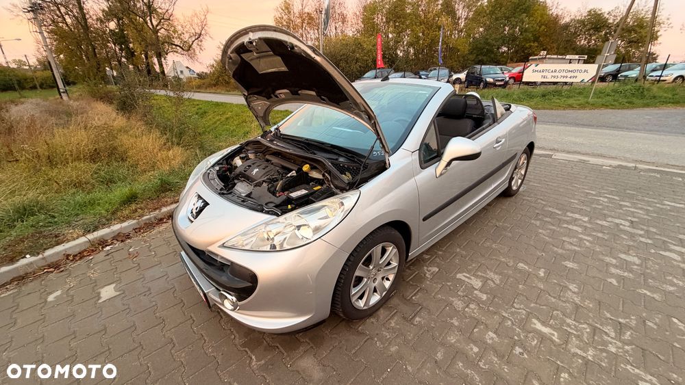 Peugeot 207 CC - 11
