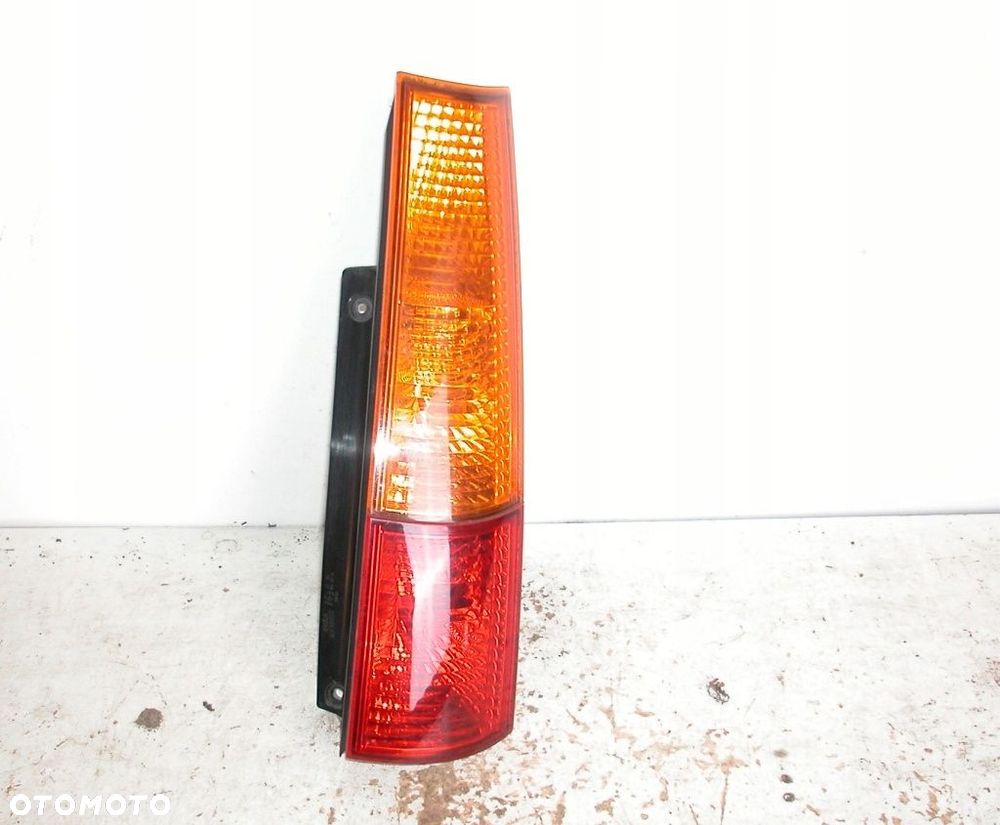 SUZUKI IGNIS LAMPA TYŁ TYLNA PRAWA - 1