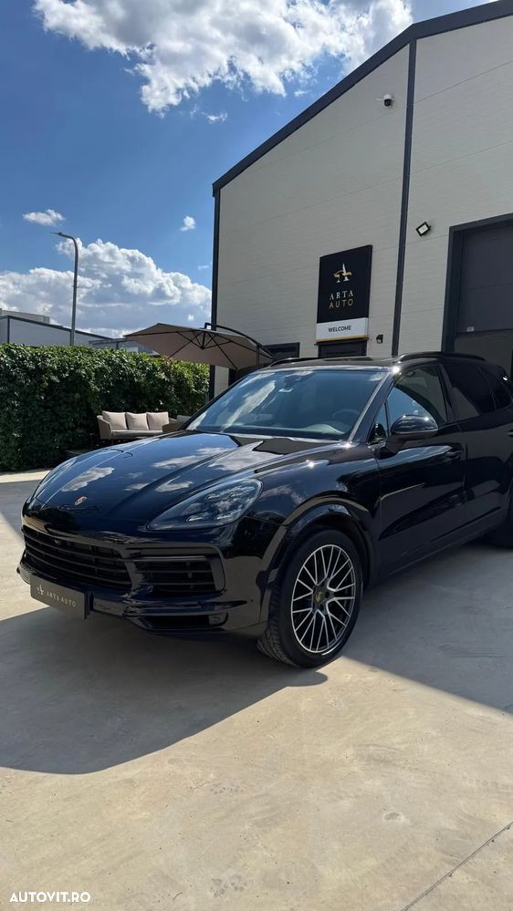 Porsche Cayenne - 1
