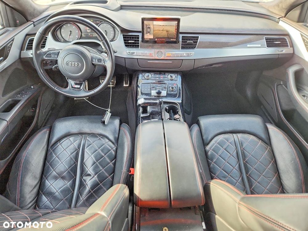 Audi S8 - 7