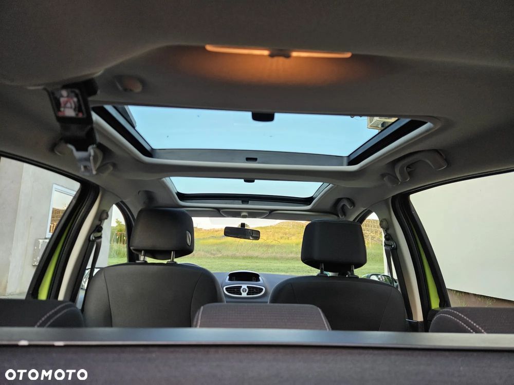 Renault Clio 1.2 16V 75 Grandtour Expression - 23