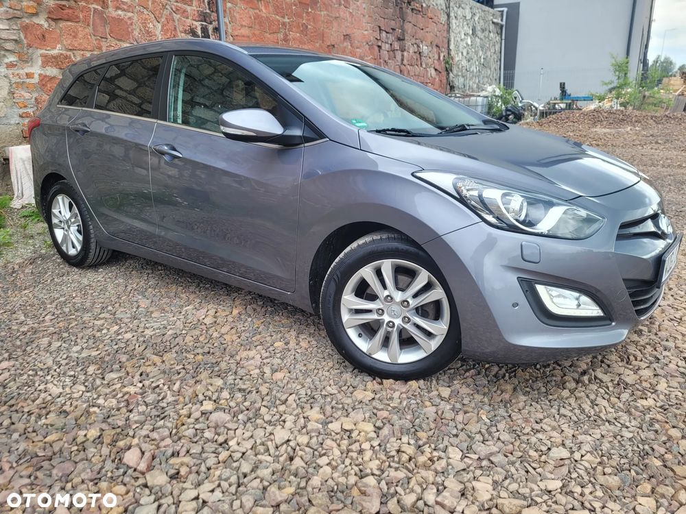 Hyundai i30 blue 1.6 GDI YES Gold - 3