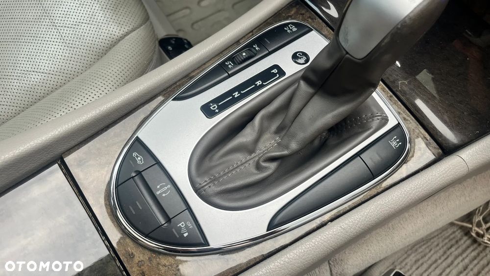 Mercedes-Benz Klasa E 320 CDI Avantgarde - 22