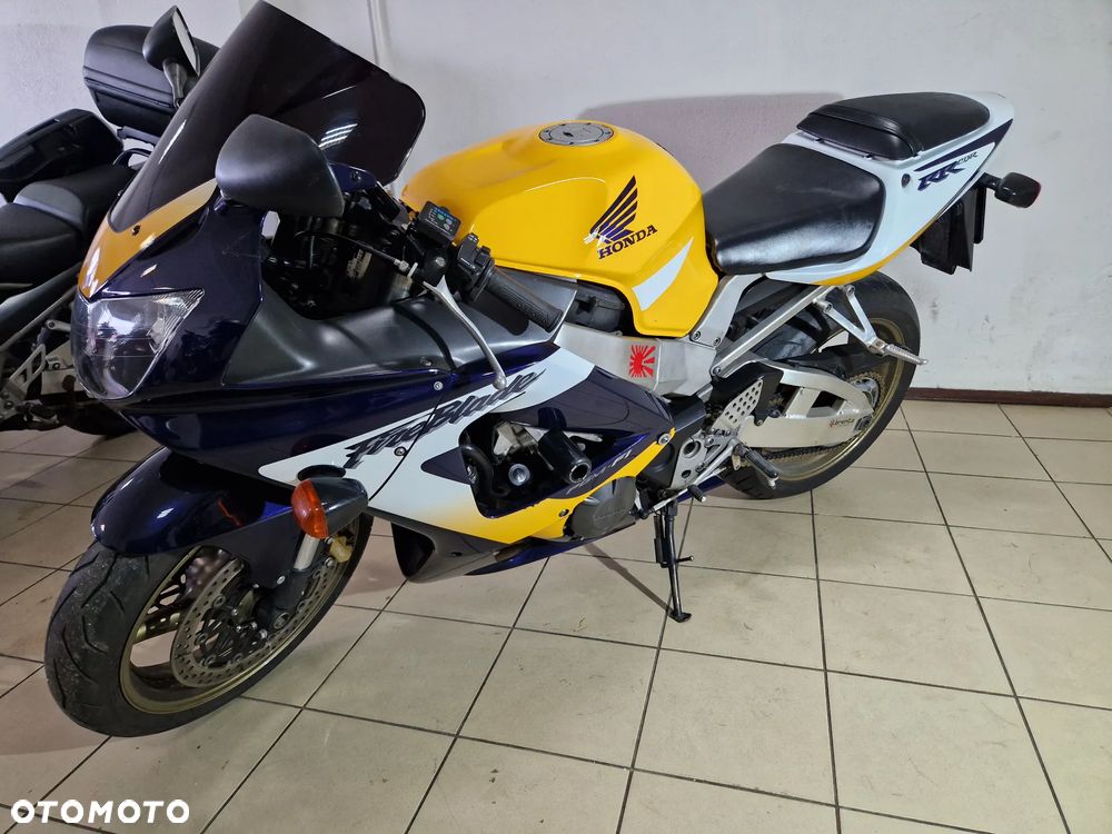 Honda CBR - 13