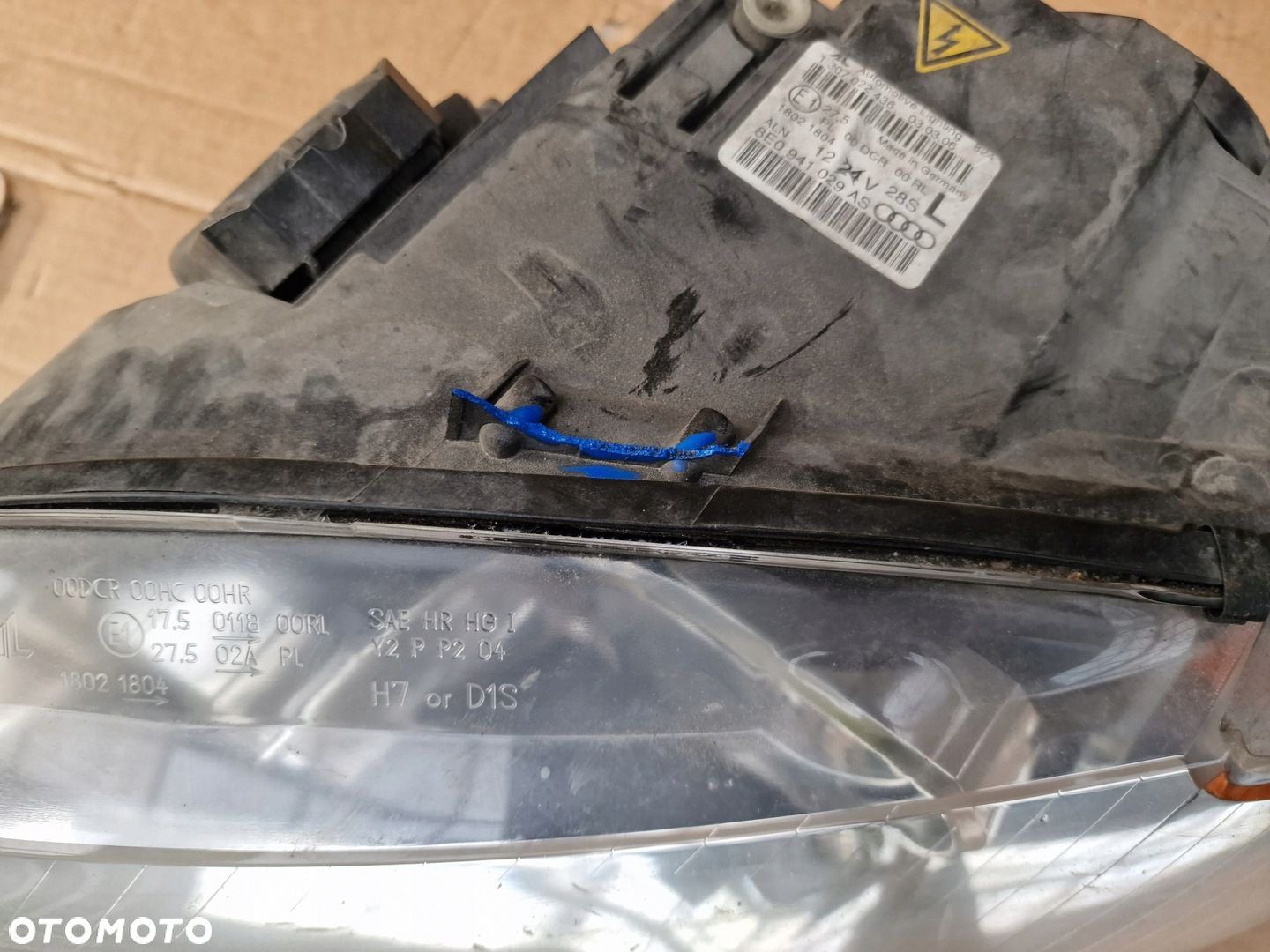 LAMPA LEWA XENON 8E0941029AS AUDI A4 B7 - 2