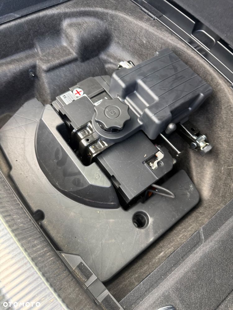 Audi A4 Avant 2.0 TDI DPF quattro S line Sportpaket - 24