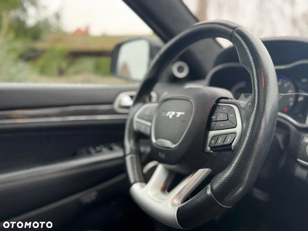 Jeep Grand Cherokee ver-6-4-v8-srt8 - 19