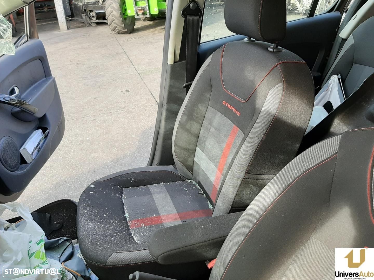 BANCO FRONTAL DIREITO DACIA SANDERO II 2019 -8201056583 - 1