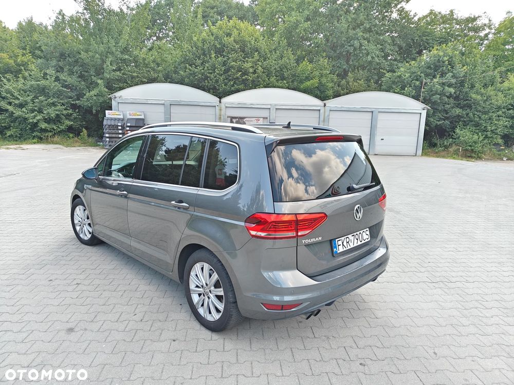 Volkswagen Touran - 6