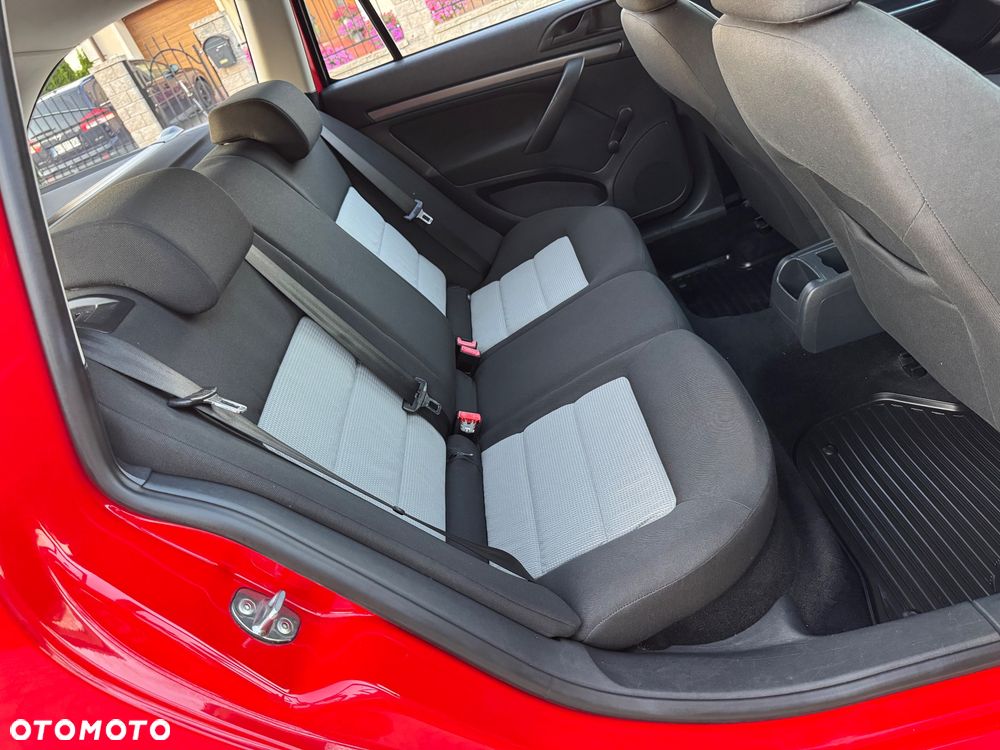 Skoda Octavia 1.6 Combi Ambiente - 32