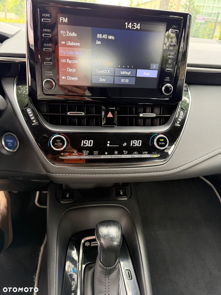 Toyota Corolla 1.8 Hybrid Comfort - 19