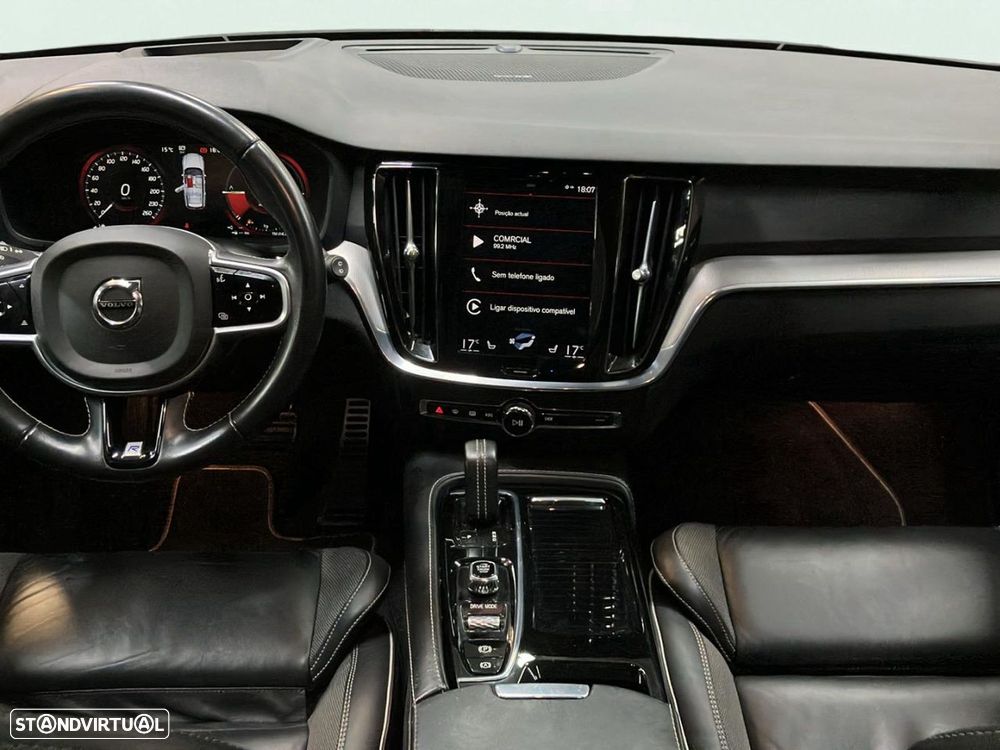 Volvo V60 2.0 T8 AWD TE R-Design - 12