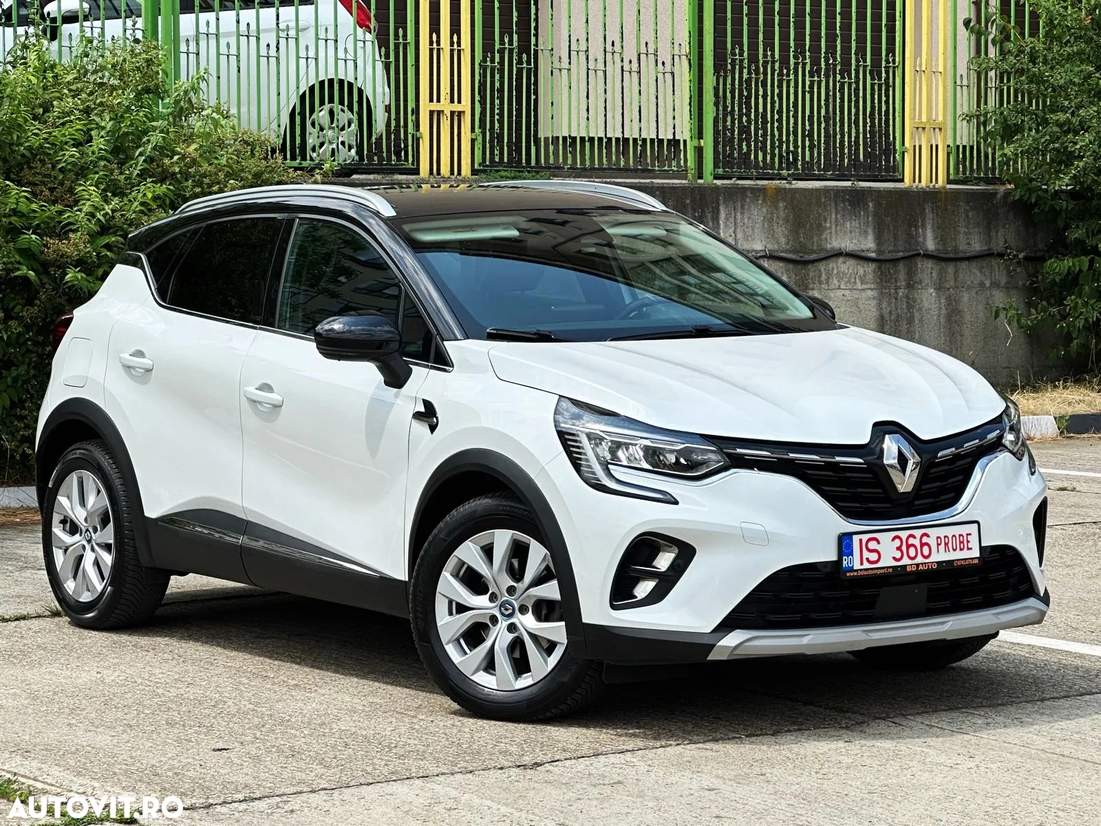 Renault Captur E-Tech Plug-In-Hybrid Intens - 2