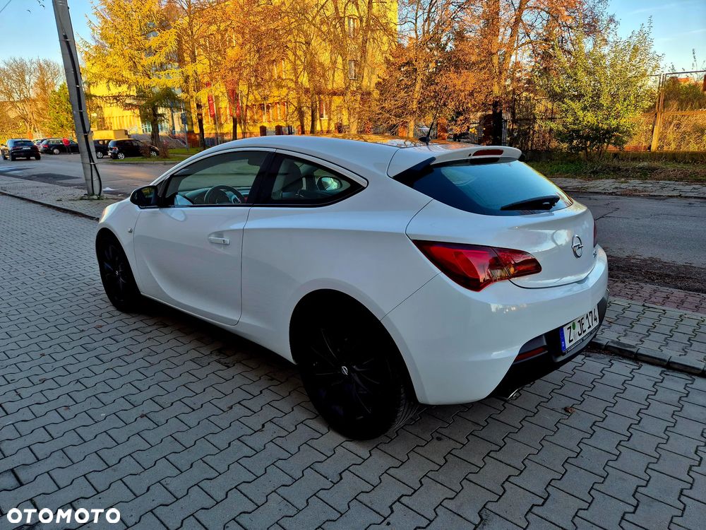 Opel Astra GTC 1.4 Turbo Innovation - 12