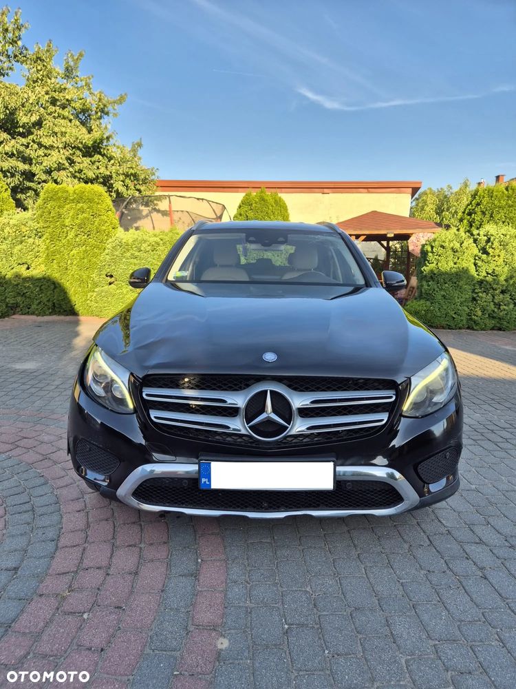 Mercedes-Benz GLC - 12