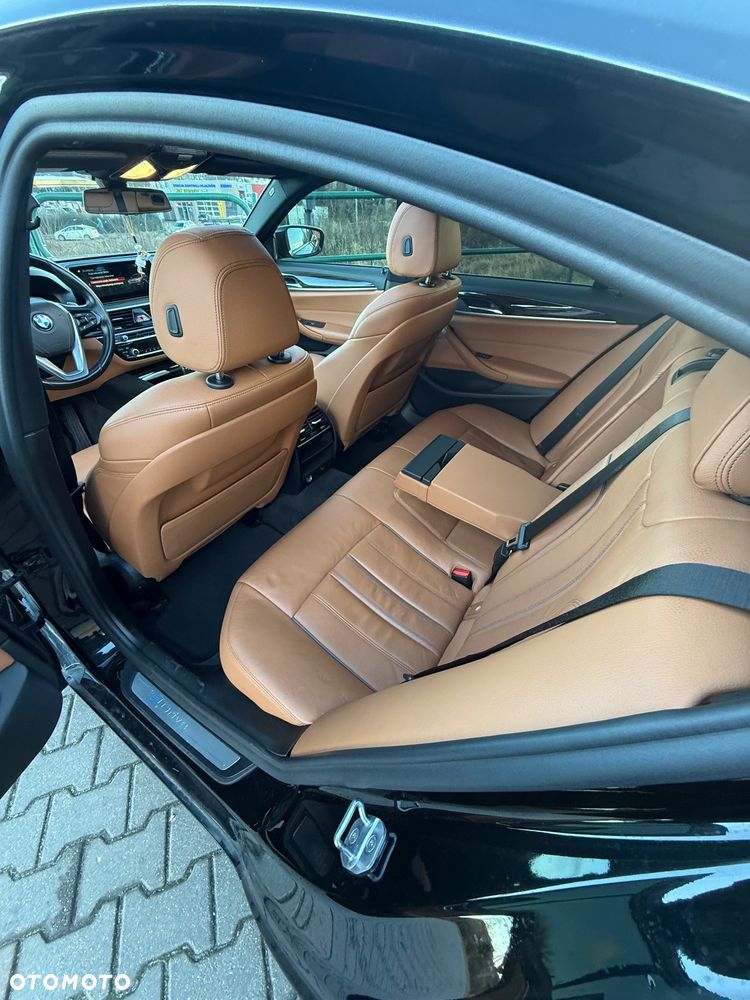 BMW Seria 5 530i mHEV sport - 14