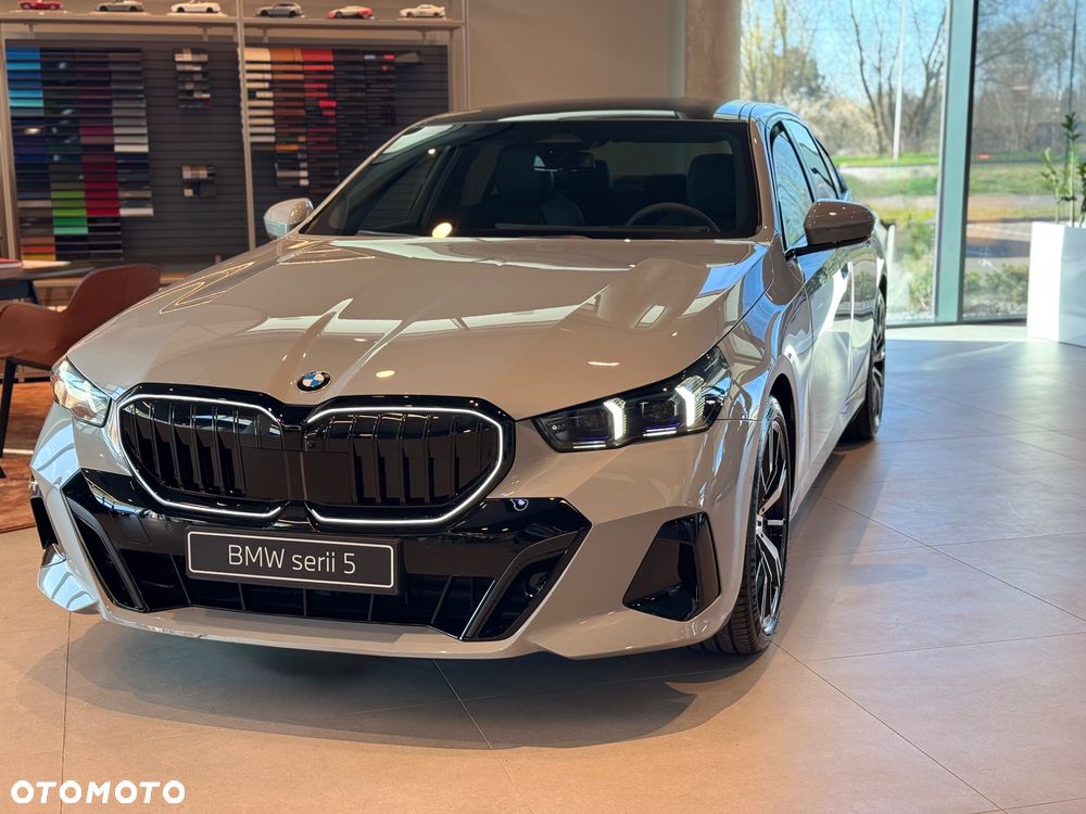 BMW Seria 5 540d xDrive mHEV M Sport - 3