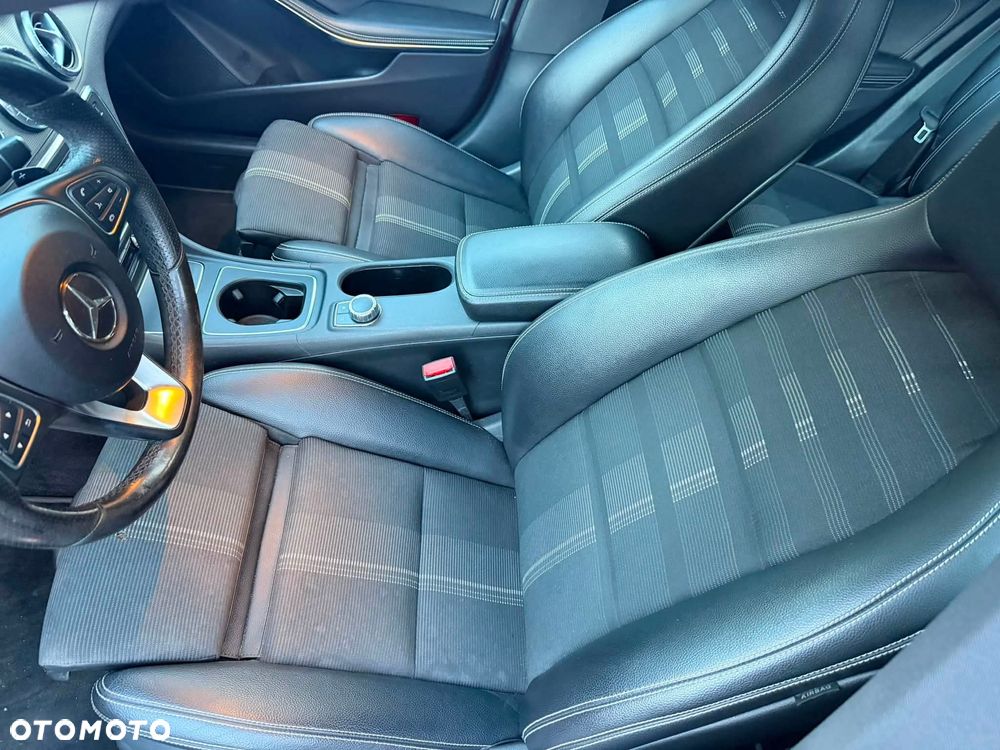Mercedes-Benz CLA 200 (CDI) d 7G-DCT - 19