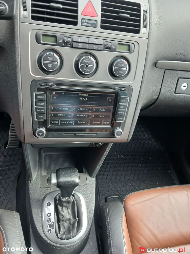 Volkswagen Touran - 5