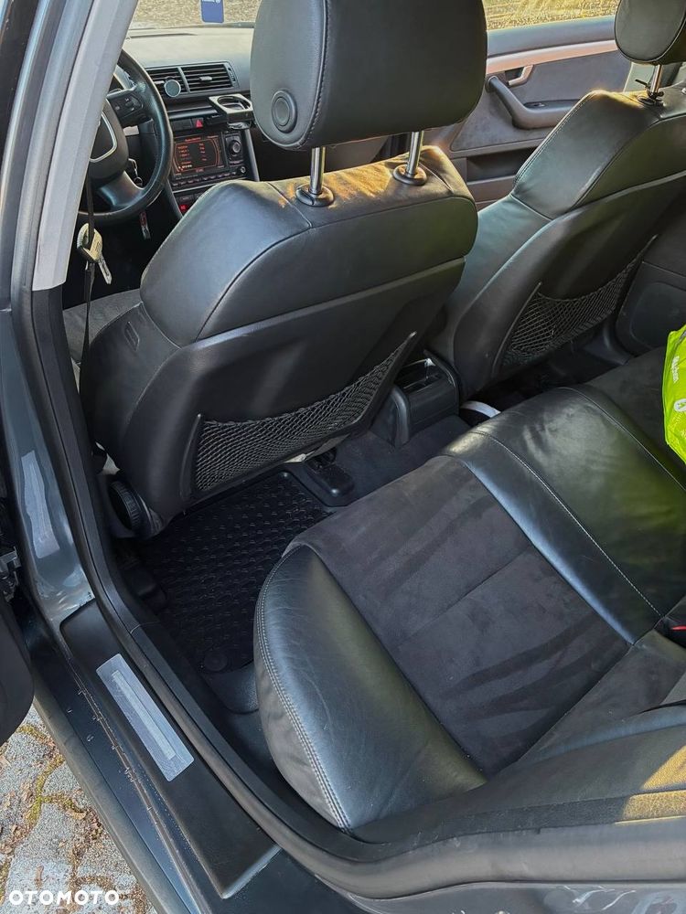Audi A4 Limousine - 5