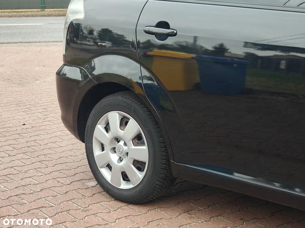 Toyota Corolla Verso 1.8 Luna - 7