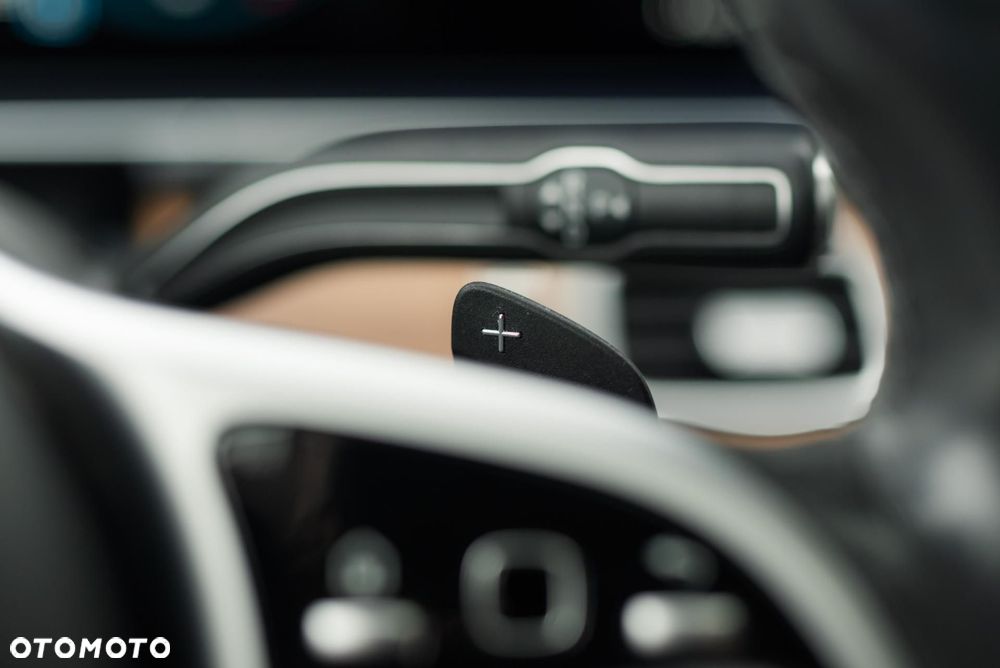 Mercedes-Benz GLS - 28