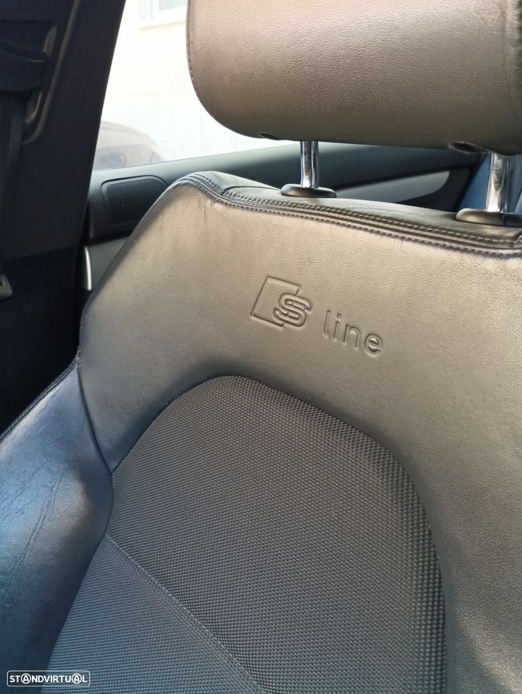 Audi A4 2.0 TDI S-line - 12